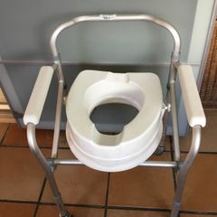 Mobile chair toilet