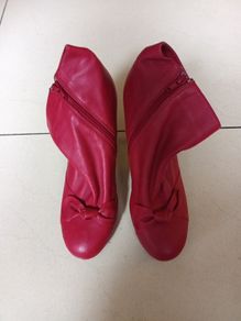 Schuh Red Ankle Boots.   S.7.  NEW.