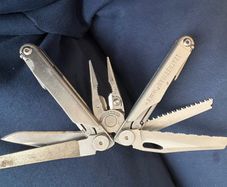 leatherman wave replaceable pliers USA made multitool edc fishing camping