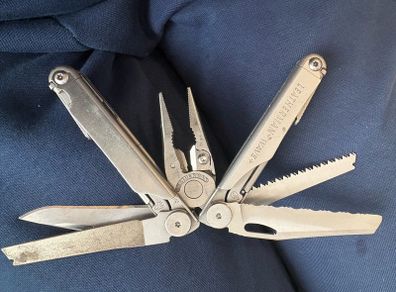 leatherman wave replaceable pliers USA made multitool edc fishing camping