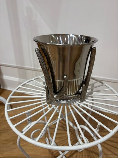 champagne bucket