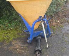 fertiliser spreader