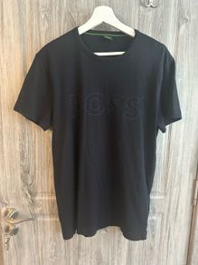 Hugo Boss Top - Medium