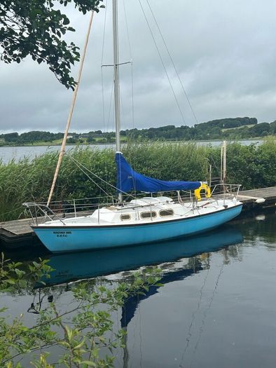 Achilles 24 Fin Keel Sailing Cruiser