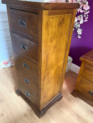 Bed, Chest Drawers and Bedside Table