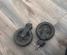 Uppababy Cruz - 2 Front wheels