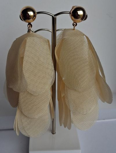 Cream Vanilla Juilette Cascading Floral Petal Clip On Earrings