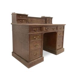 Partners Desk