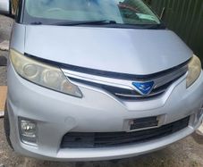 Toyota Estima hybrid 2010