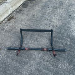 Pull Up Bar