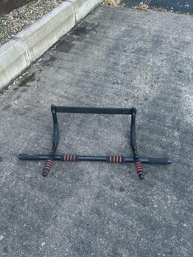 Pull Up Bar