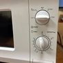 PowerPoint 700 Watt Microwave Image 4