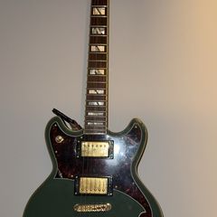 D'Angelico deluxe Brighton