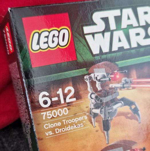 LEGO Star Wars Clone Troopers vs Droidekas (75000) free shipping