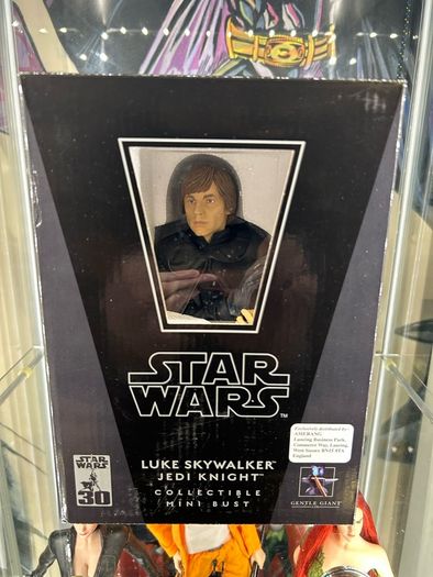 Star Wars Luke Skywalker Jedi Knight Statue Bust by Gentle Giant (Not Hot Toys or Sideshow)