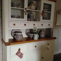 solid kitchen dresser delivery arranged