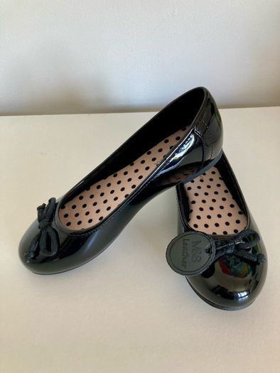 M&S Girls school shoes uk13, new
