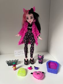 monster high draculaura