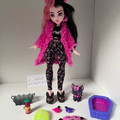 monster high draculaura
