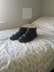 Men's Brown Leather Australian UGG boots size UK9
