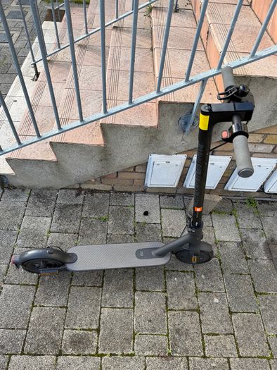 Electric scooter