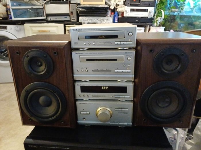 Technics cd,radio and cassette deck. With remote control.
