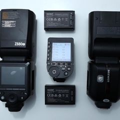 Neweer Z880c Speedlite flashes & Transmitter.