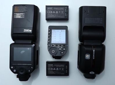 Neweer Z880c Speedlite flashes & Transmitter.