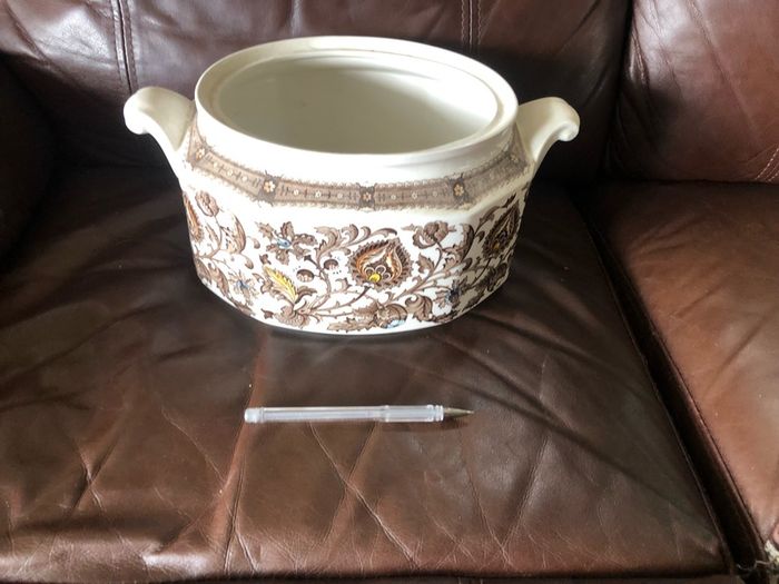 Price drop!!! Vintage Jacobean ironstone ridgeway Staffordshire tureen