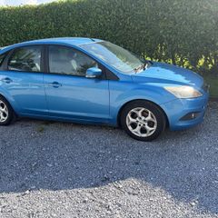 Ford Focus 2011 Blue