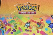 Pokemon 151 Mini tin display