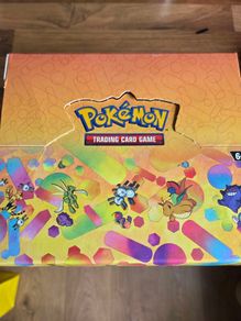 Pokemon 151 Mini tin display