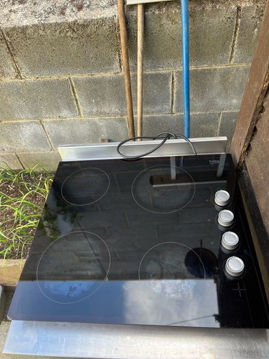 Electric hob