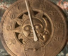 Sun and moon clock