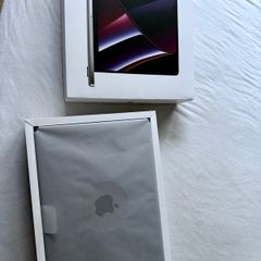Macbook Pro M2 Pro 14" [Space Grey] Like new condition -12-core CPU/19-core GPU -16 GB/1 TB -100% Battery Health (16 Cycles only)