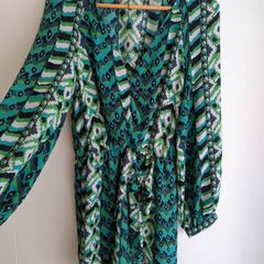 beautiful dress Zara printed long sleeve V neck geometric dress bloggers , puffed sleeve dress