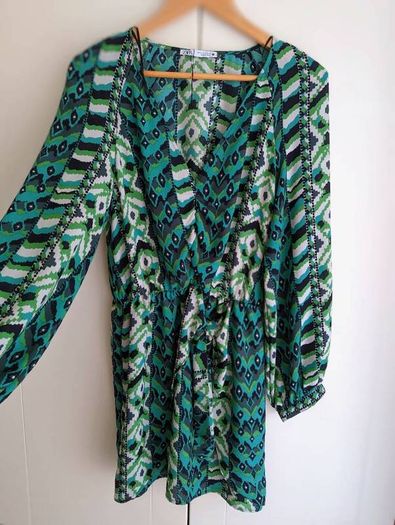 beautiful dress Zara printed long sleeve V neck geometric dress bloggers , puffed sleeve dress
