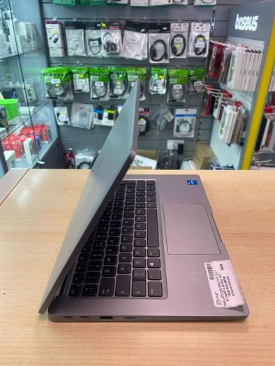Dell Latitude 5320 13.3" 2 In 1