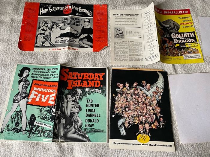 Ephemera, Pamphlets 4 Off And 2 Postcards From Warner Home Video