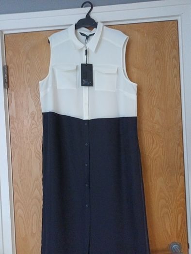 Betty Jackson  Sleevless  Lightweight  Long  Waistcoat/Blouse  S.14.  B.N.W.T.