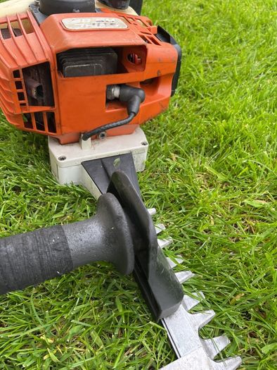 Hedge trimmer -stihl hs85.  for parts