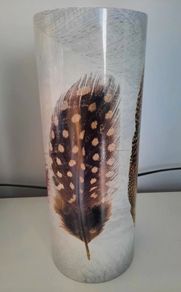 Feather patterned vase
