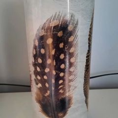 Feather patterned vase