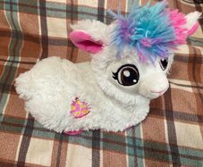 Pets alive Boppi the dancing llama