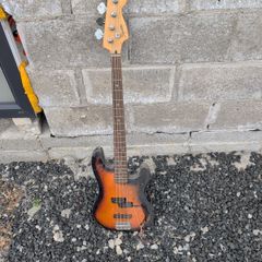 fender squire p Bass