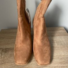 Size uk4 suede ankle boots
