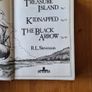 Treasure Island. Kidnapped. & The Black Arrow. By R. L. Stevenson. VINTAGE FIRST EDITION 1978.Hardback With Dustjacket In Very Good Condition. Image 4