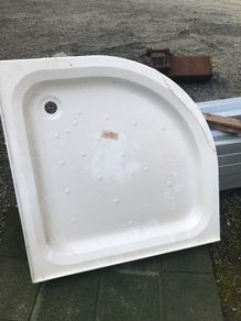 Shower tray
