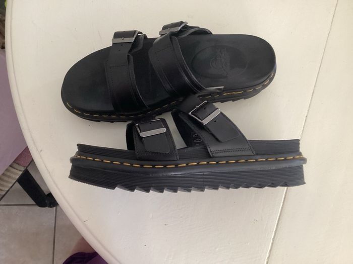 Dr martens size 9