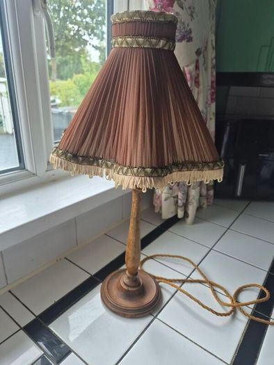 Lamp 1920s Vintage pleated silk shade solid oak base Table lamp